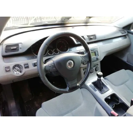VOLKSWAGEN PASSAT BERLINA (3C2) '2005 ADVANCE GRIS