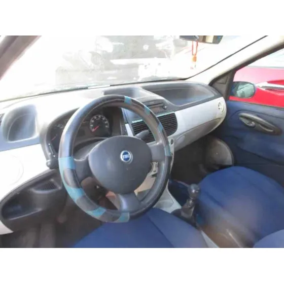 FIAT PUNTO BERLINA (188) '2005 1.2 8V ACTIVE AZUL