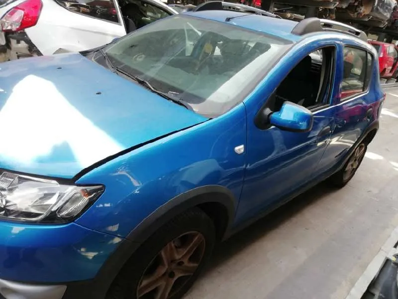 DACIA SANDERO '2015 STEPWAY AZUL