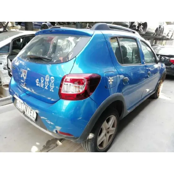 DACIA SANDERO '2015 STEPWAY AZUL