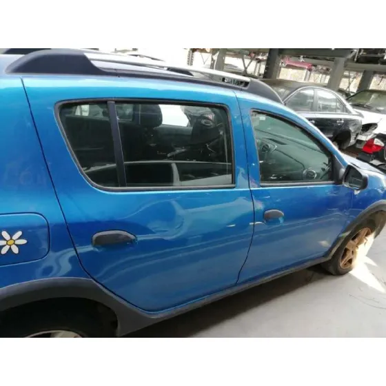 DACIA SANDERO '2015 STEPWAY AZUL