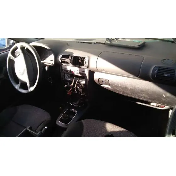AUDI A3 (8L) '2001 1.9 TDI AMBITION PLATA