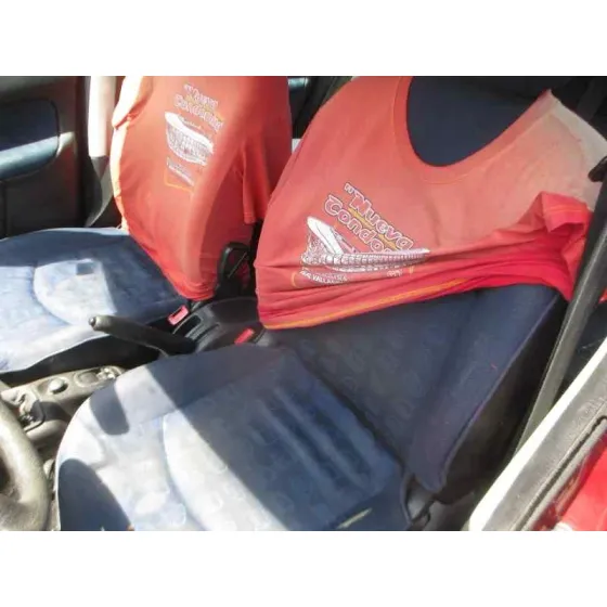 PEUGEOT 206 BERLINA '2001 XR ROJO