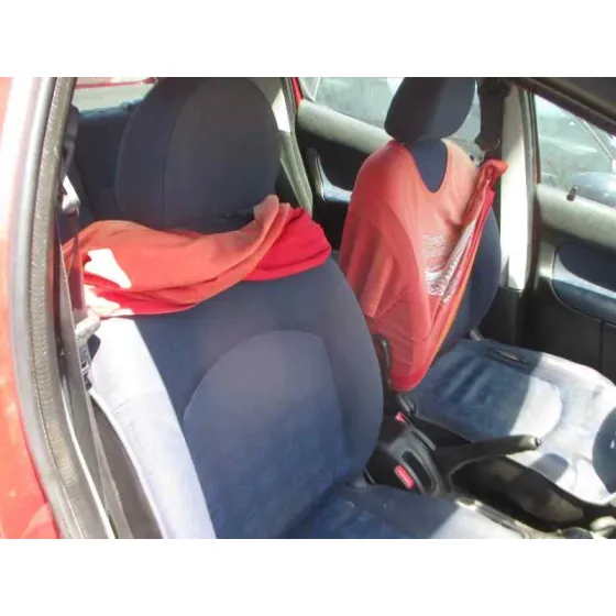 PEUGEOT 206 BERLINA '2001 XR ROJO