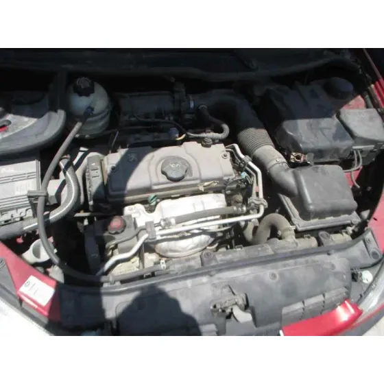 PEUGEOT 206 BERLINA '2001 XR ROJO