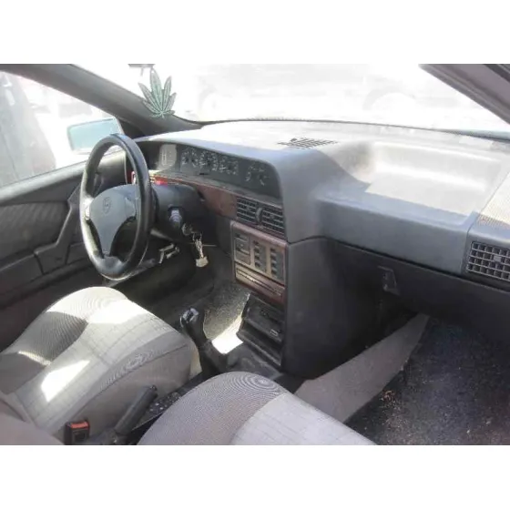 PEUGEOT 206 BERLINA '2001 XR ROJO