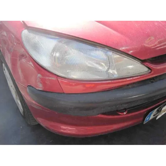 PEUGEOT 206 BERLINA '2001 XR ROJO