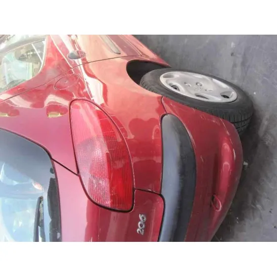 PEUGEOT 206 BERLINA '2001 XR ROJO