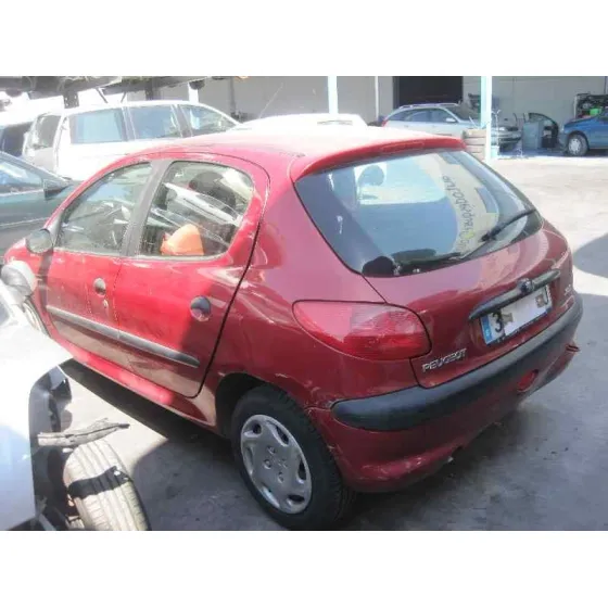 PEUGEOT 206 BERLINA '2001 XR ROJO