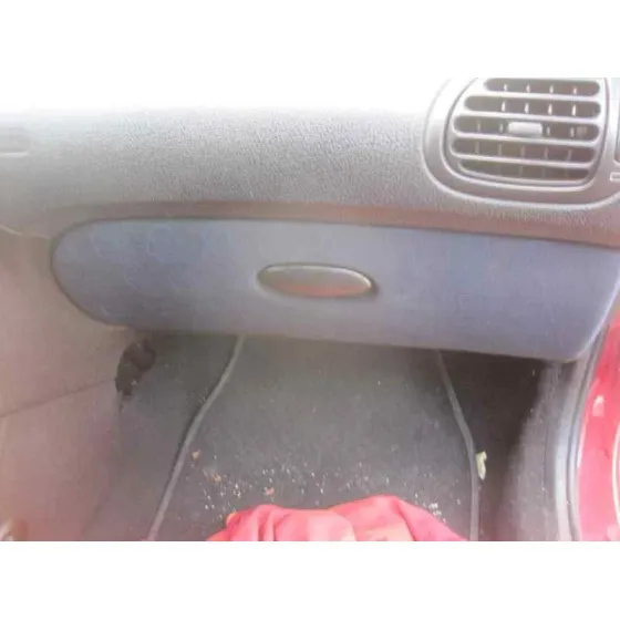 PEUGEOT 206 BERLINA '2001 XR ROJO
