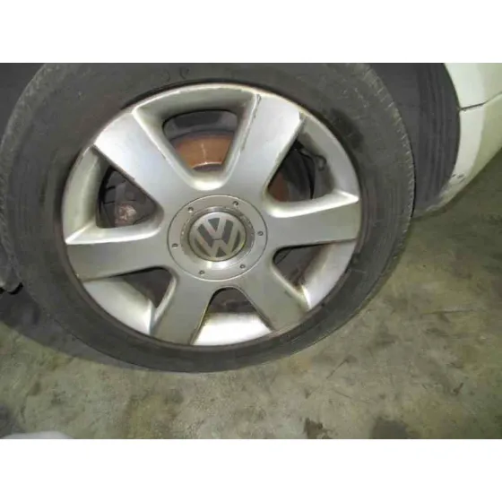 VOLKSWAGEN GOLF V BERLINA (1K1) '2004 CONCEPTLINE (E) BLANCO