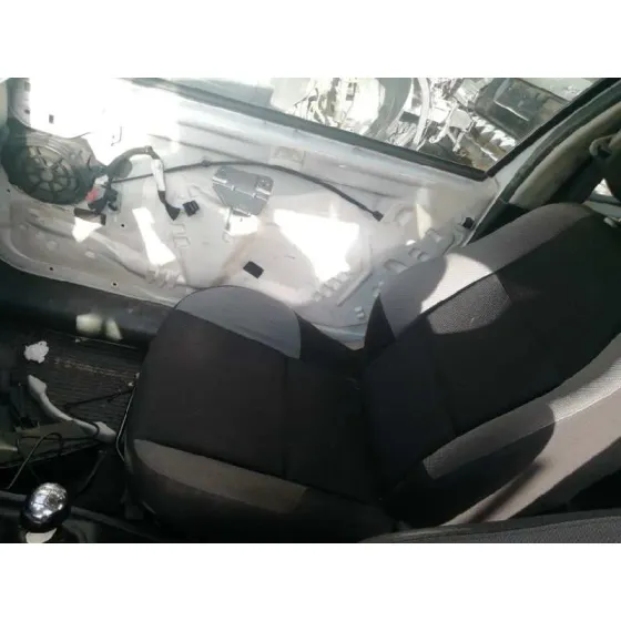 PEUGEOT 207 '2007 CONFORT BLANCO
