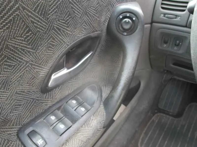 RENAULT LAGUNA II (BG0) '2001 AUTHENTIQUE GRIS