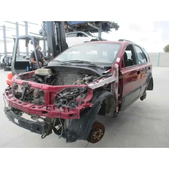 KIA SORENTO '2003 2.4 16V CAT ROJO