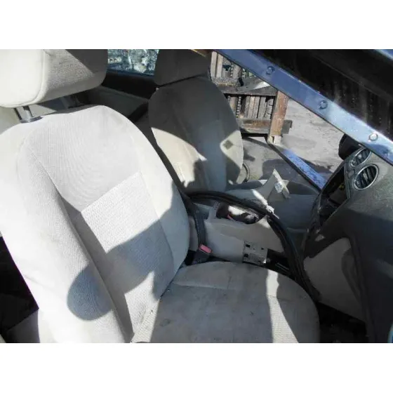 KIA SORENTO '2003 2.4 16V CAT ROJO