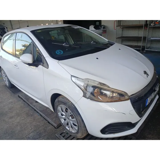 Peugeot 208 I (CA_, CC_) 2015