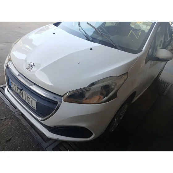 Peugeot 208 I (CA_, CC_) 2015