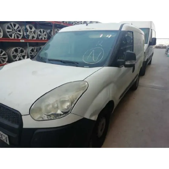 FIAT DOBLO CARGO '2015 1.3 16V JTD CAT VERDE/BLANCO