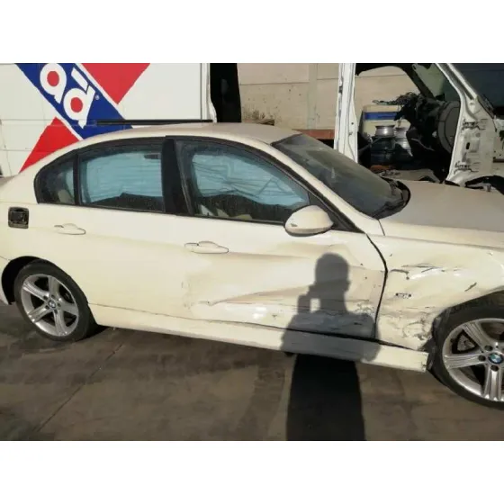 BMW SERIE 3 BERLINA (E90) '2007 320D BLANCO
