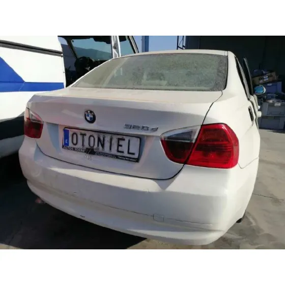 BMW SERIE 3 BERLINA (E90) '2007 320D BLANCO