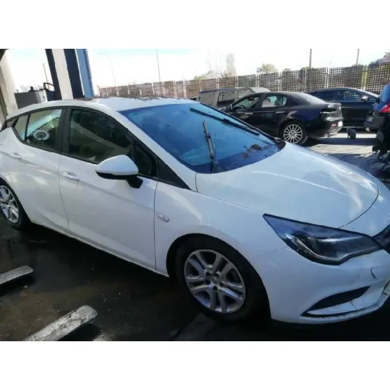 OPEL ASTRA K LIM. 5TÜRIG '2016 DYNAMIC BLANCO