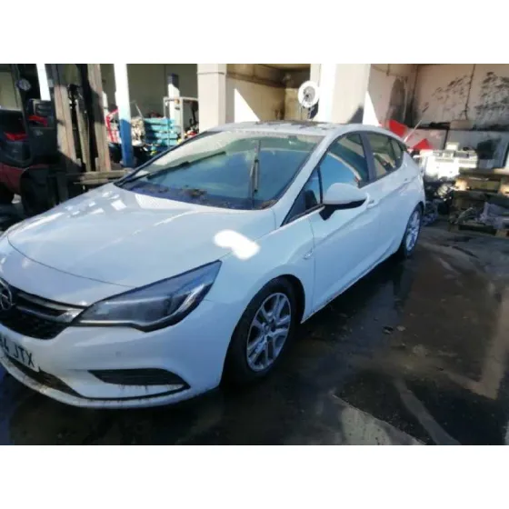 OPEL ASTRA K LIM. 5TÜRIG '2016 DYNAMIC BLANCO
