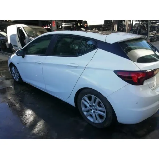 OPEL ASTRA K LIM. 5TÜRIG '2016 DYNAMIC BLANCO