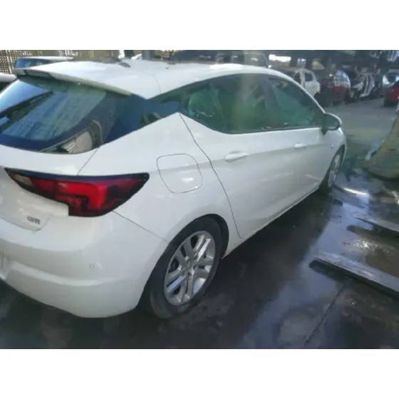 OPEL ASTRA K LIM. 5TÜRIG '2016 DYNAMIC BLANCO