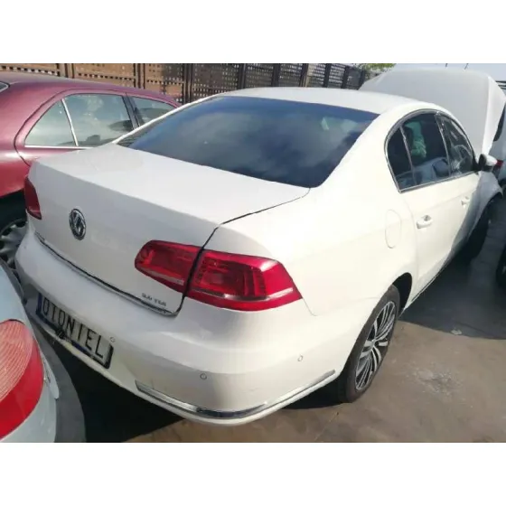 VOLKSWAGEN PASSAT LIM. (362) '2013 ADVANCE BLUEMOTION BLANCO
