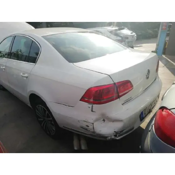 VOLKSWAGEN PASSAT LIM. (362) '2013 ADVANCE BLUEMOTION BLANCO