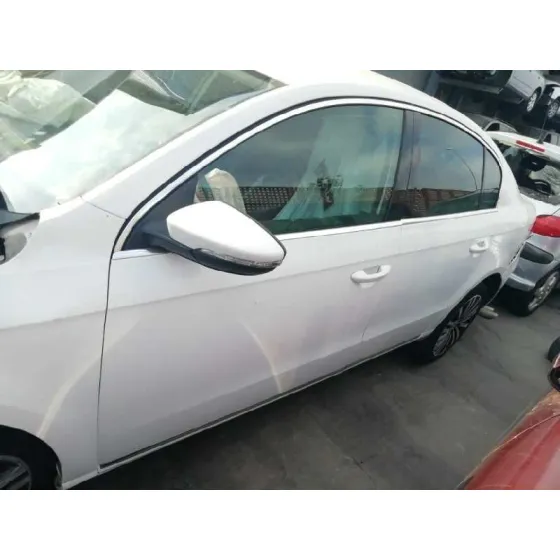 VOLKSWAGEN PASSAT LIM. (362) '2013 ADVANCE BLUEMOTION BLANCO