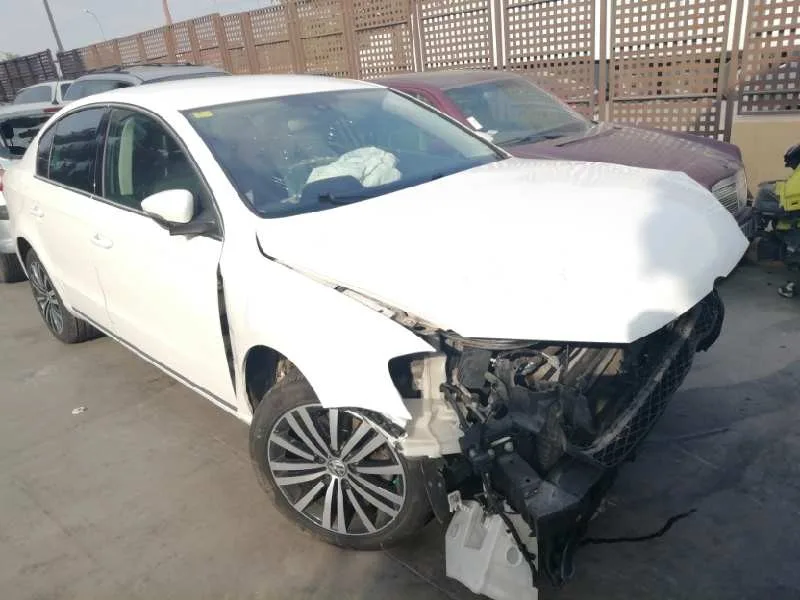 VOLKSWAGEN PASSAT LIM. (362) '2013 ADVANCE BLUEMOTION BLANCO