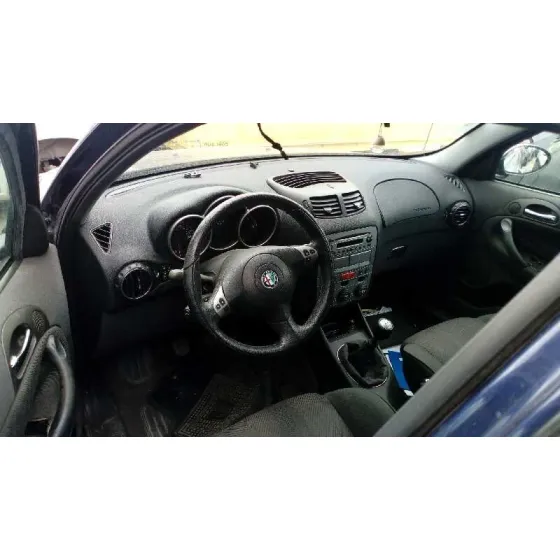 ALFA ROMEO 147 (190) '2003 1.9 JTD 16V DISTINCTIVE AZUL