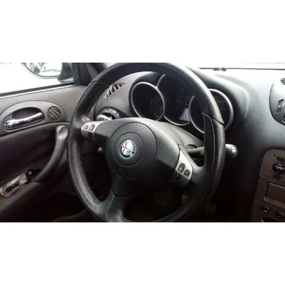 ALFA ROMEO 147 (190) '2003 1.9 JTD 16V DISTINCTIVE AZUL