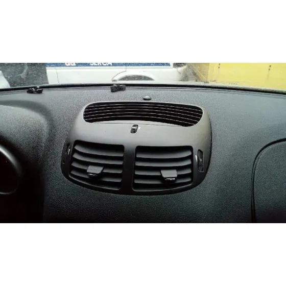 ALFA ROMEO 147 (190) '2003 1.9 JTD 16V DISTINCTIVE AZUL