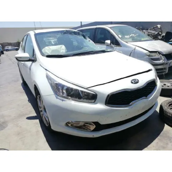 KIA CEE'D '2015 1.4 CRDI CAT BLANCO