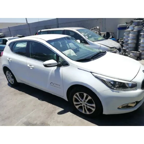 KIA CEE'D '2015 1.4 CRDI CAT BLANCO
