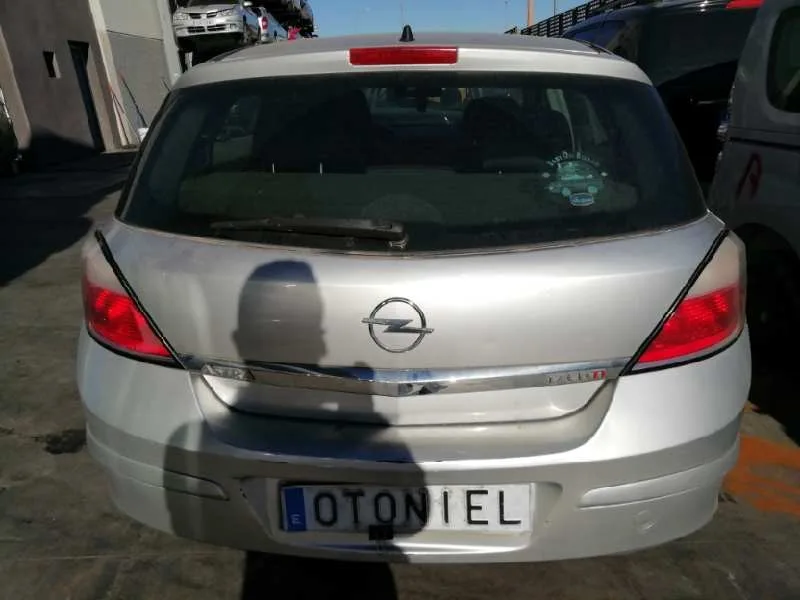OPEL ASTRA H BERLINA OPEL ASTRA H BERLINA '2006 1.7 16V CDTI GRIS 2004