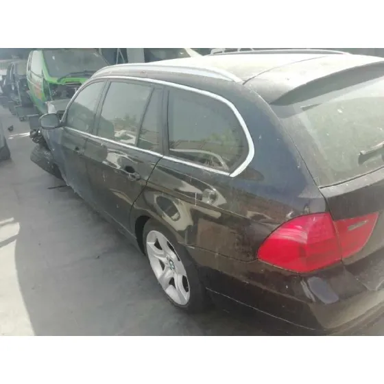 BMW SERIE 3 TOURING (E91) '2011 318D NEGRO