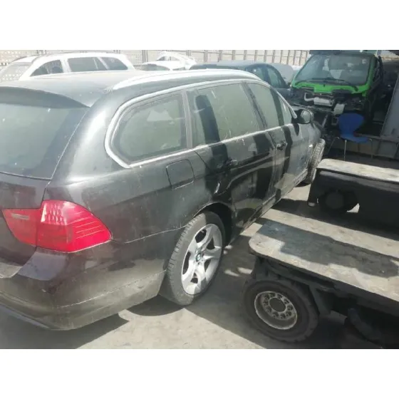 BMW SERIE 3 TOURING (E91) '2011 318D NEGRO