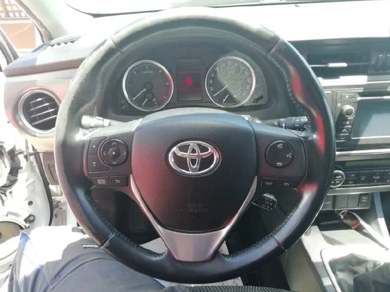 TOYOTA AURIS TOYOTA AURIS '2014 2.0 D-4D CAT BLANCO 2012