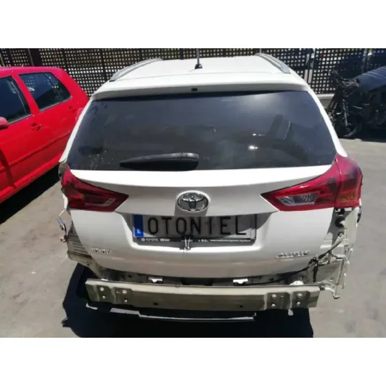 TOYOTA AURIS '2014 2.0 D-4D CAT BLANCO