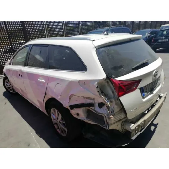 TOYOTA AURIS '2014 2.0 D-4D CAT BLANCO