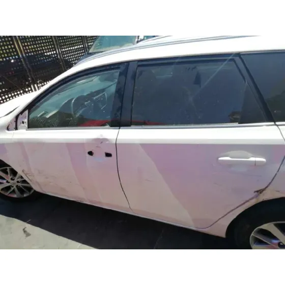 TOYOTA AURIS '2014 2.0 D-4D CAT BLANCO