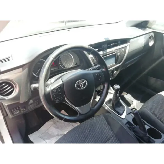 TOYOTA AURIS '2014 2.0 D-4D CAT BLANCO