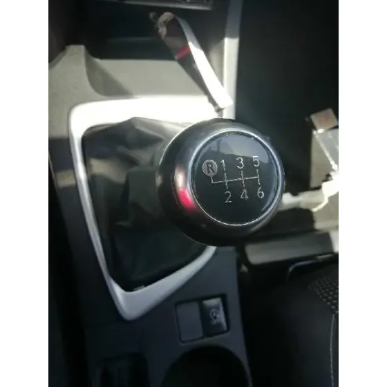 TOYOTA AURIS '2014 2.0 D-4D CAT BLANCO