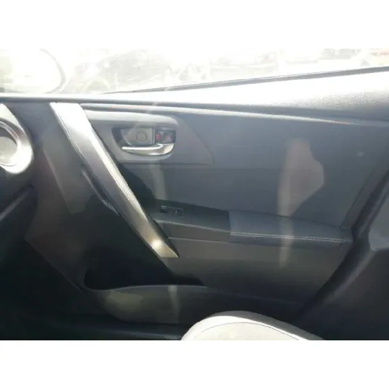TOYOTA AURIS '2014 2.0 D-4D CAT BLANCO
