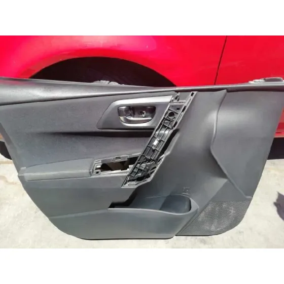TOYOTA AURIS '2014 2.0 D-4D CAT BLANCO