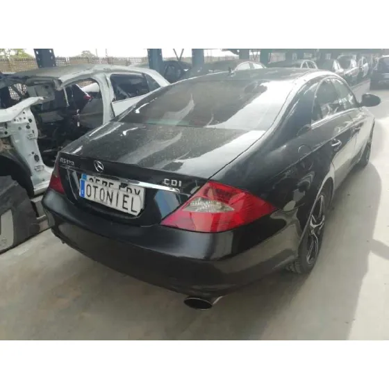 MERCEDES CLASE CLS (W219) '2007 320 CDI (219.322) NEGRO