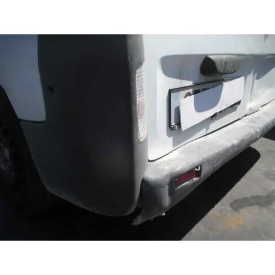 RENAULT TRAFIC COMBI (AB 4.01) '2004 PASSENGER PRIVILEGE BLANCO